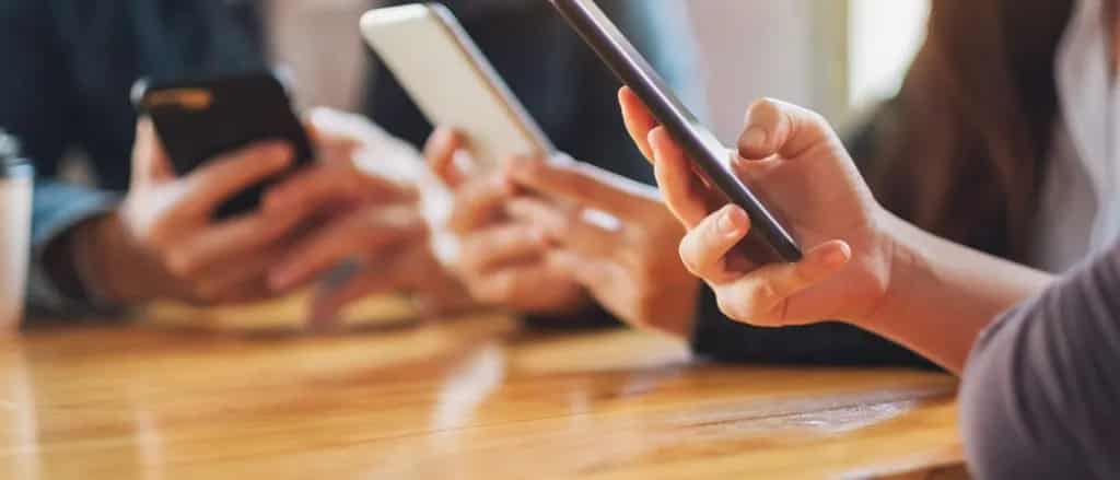 how to reduce data usage on android