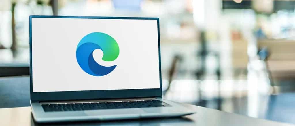 laptop showing microsoft edge icon